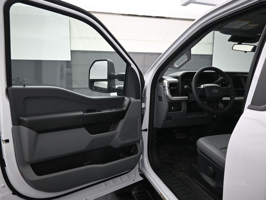 new 2025 Ford F-450 car, priced at $87,782