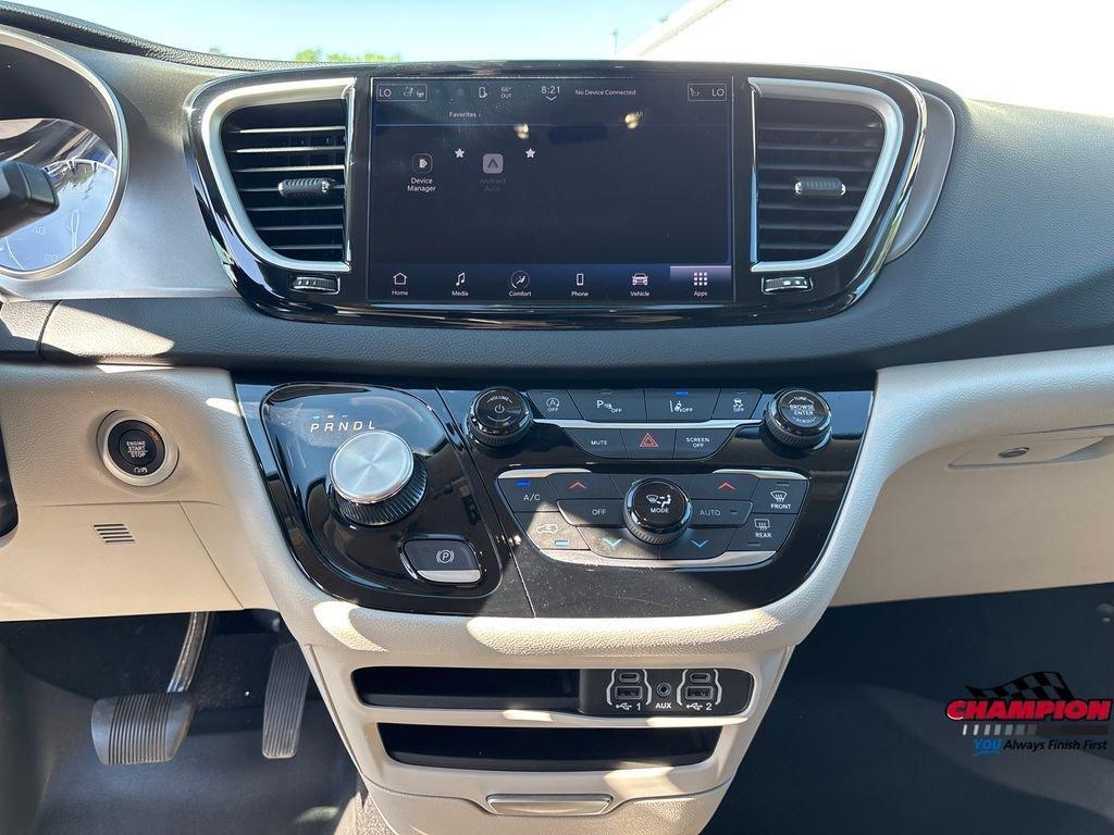 used 2023 Chrysler Pacifica car, priced at $24,621