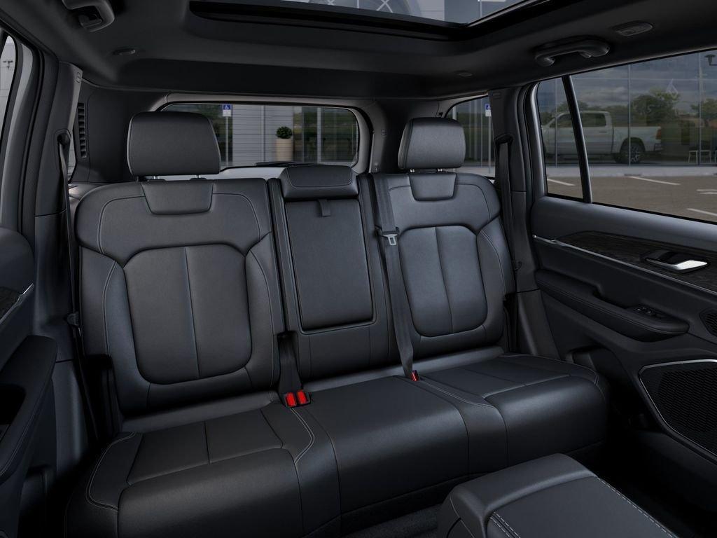 new 2026 Jeep Grand Cherokee car, priced at $44,281