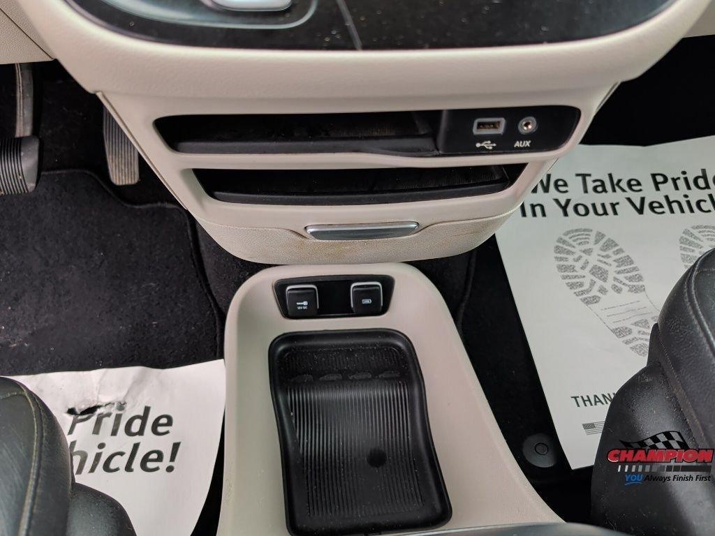 used 2018 Chrysler Pacifica car, priced at $8,395