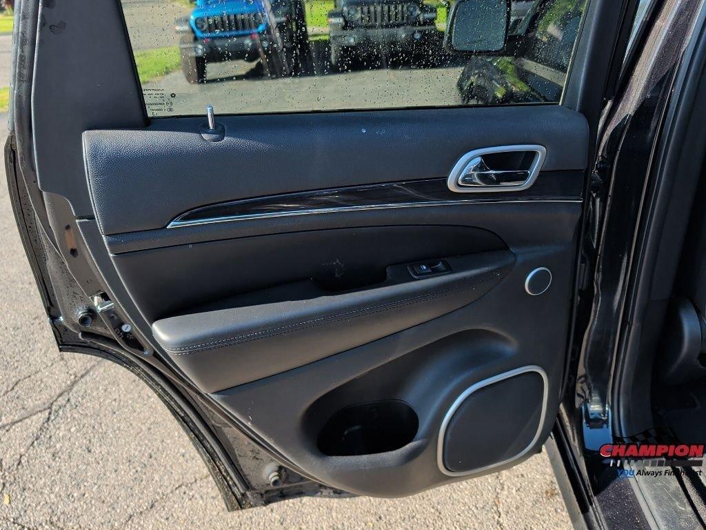 used 2015 Jeep Grand Cherokee car, priced at $13,500