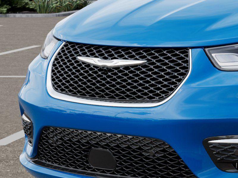 new 2026 Chrysler Pacifica car, priced at $40,022