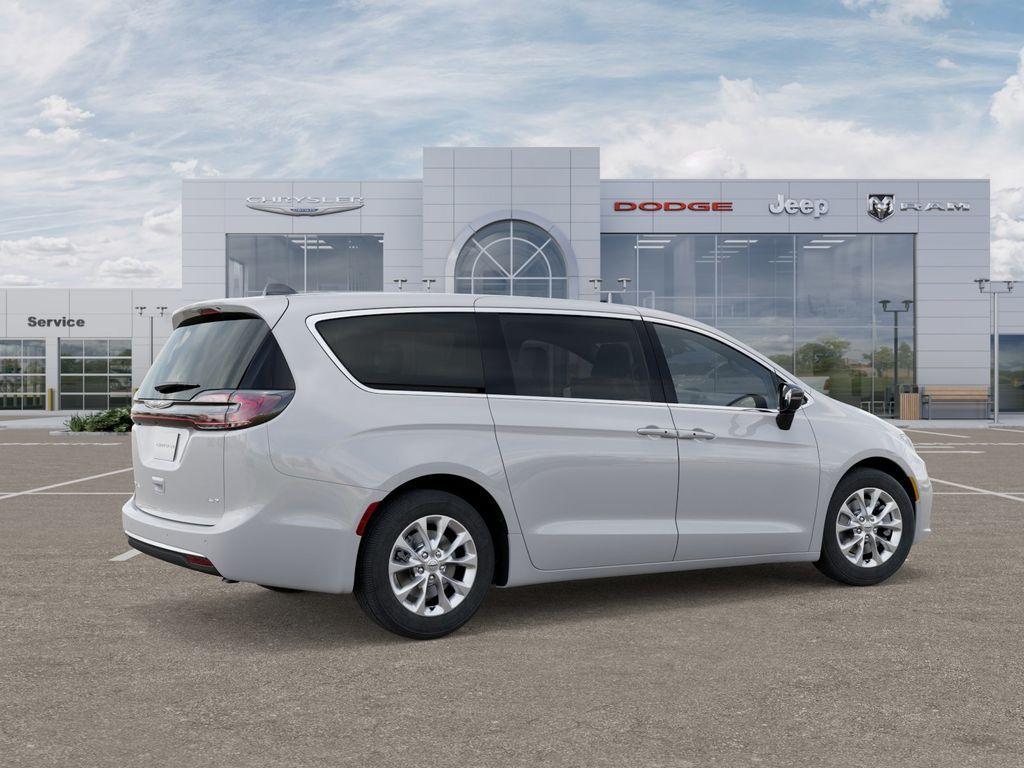 new 2026 Chrysler Pacifica car, priced at $43,977