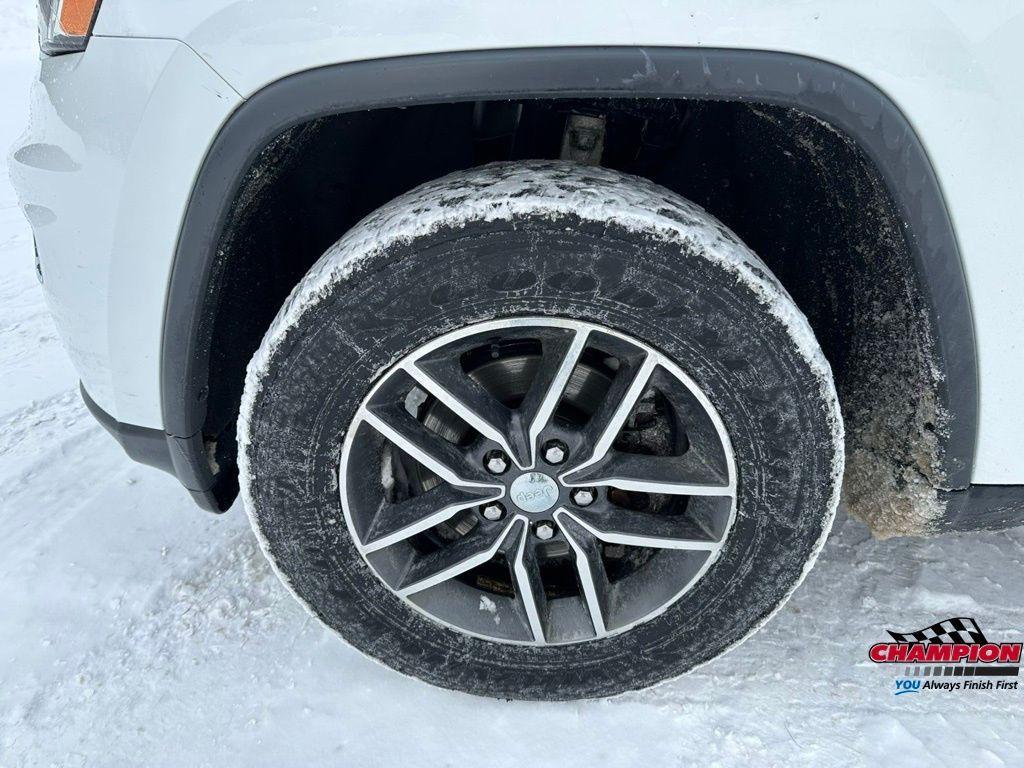 used 2018 Jeep Grand Cherokee car, priced at $17,675