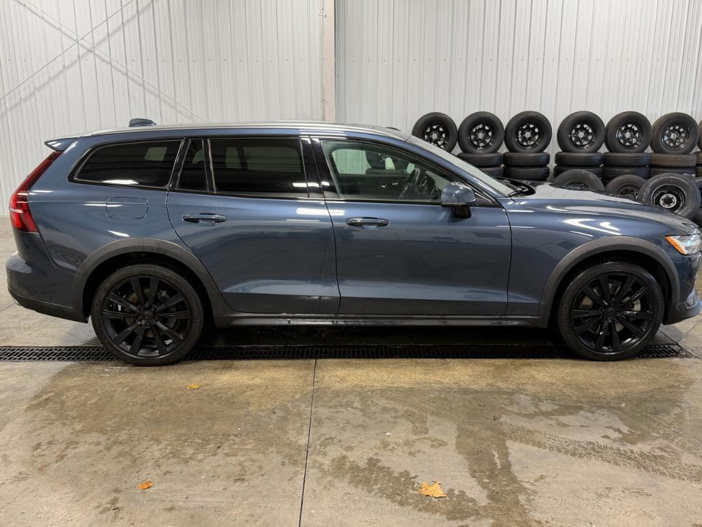 used 2020 Volvo V60 Cross Country car, priced at $28,695
