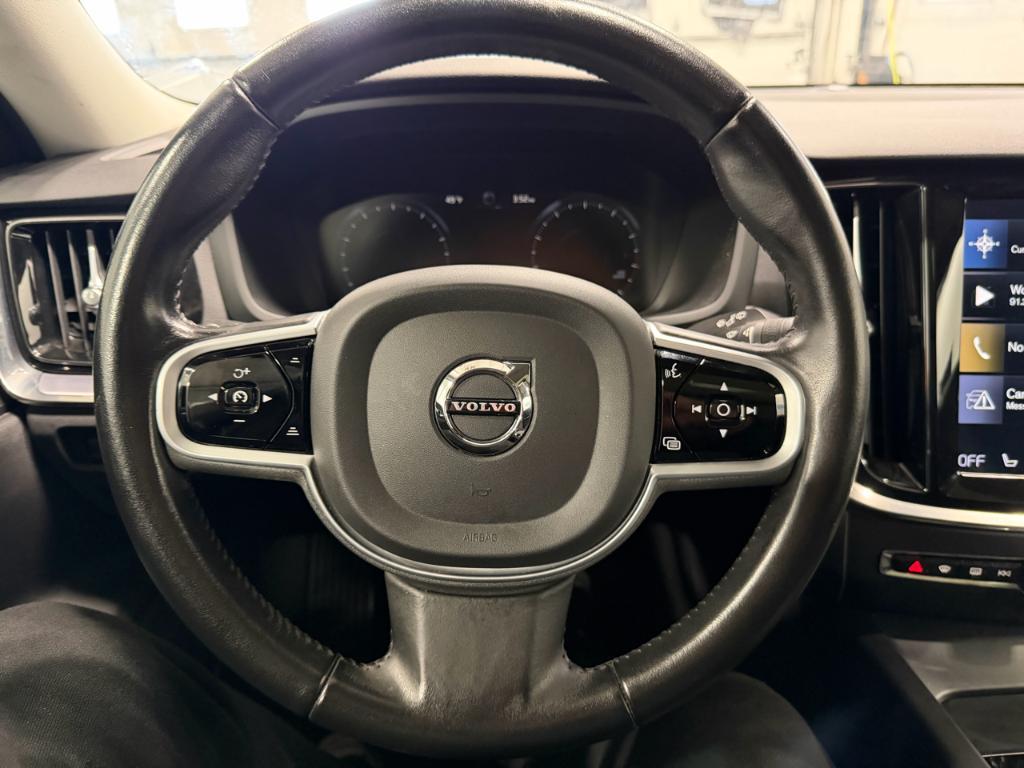 used 2020 Volvo V60 Cross Country car, priced at $28,695