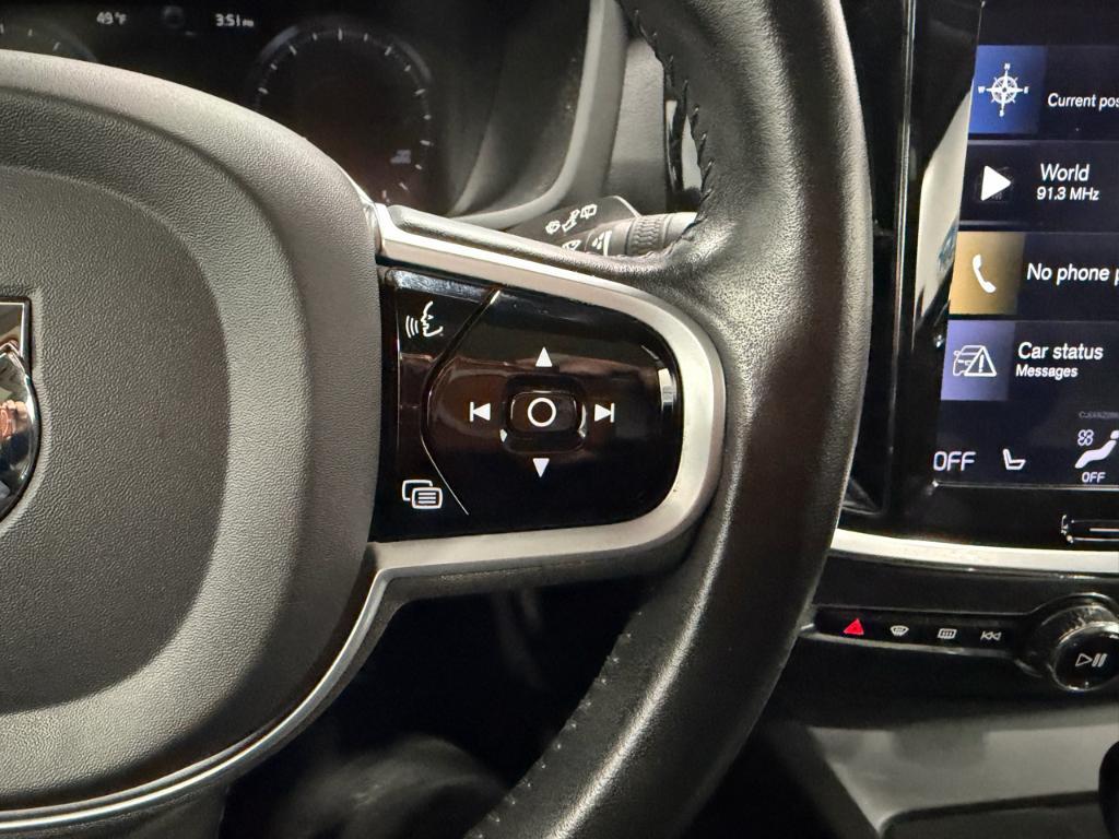 used 2020 Volvo V60 Cross Country car, priced at $28,695