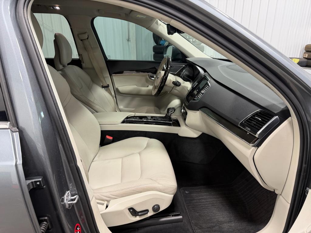 used 2018 Volvo XC90 car, priced at $20,395