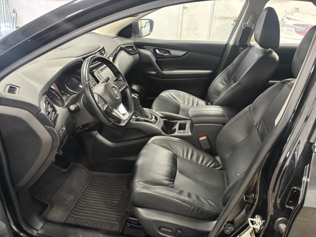 used 2021 Nissan Rogue Sport car, priced at $23,395