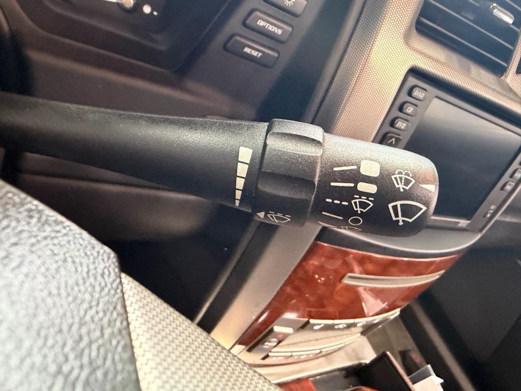 used 2007 Cadillac XLR car, priced at $27,595