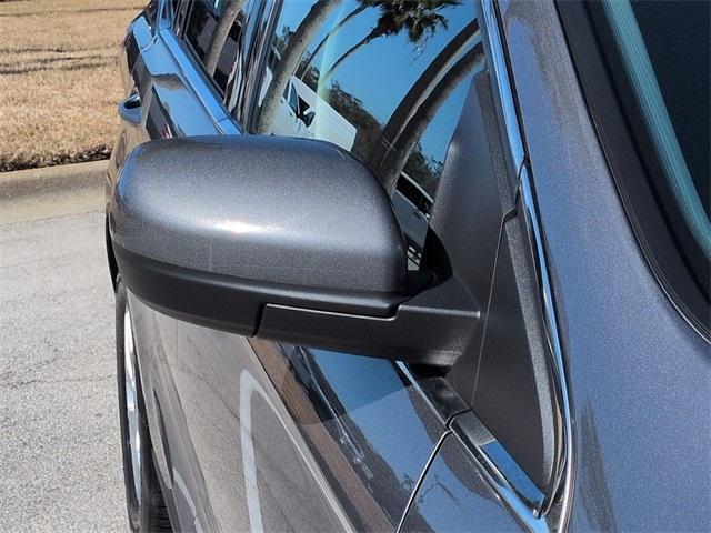 used 2024 Ford Edge car, priced at $22,900