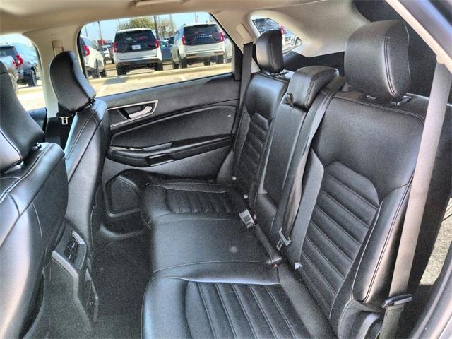 used 2024 Ford Edge car, priced at $22,900