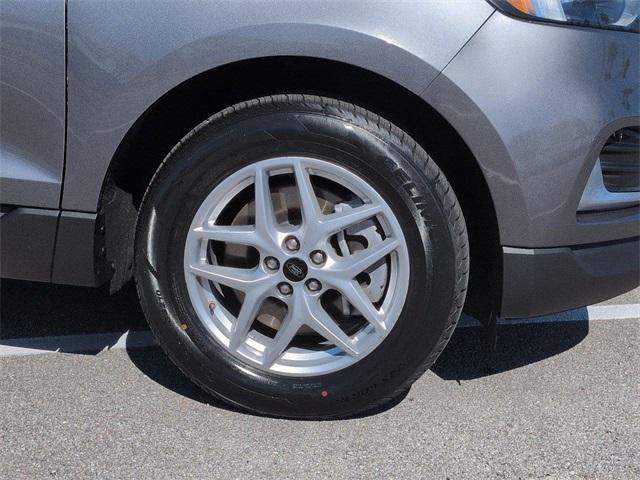 used 2024 Ford Edge car, priced at $22,900