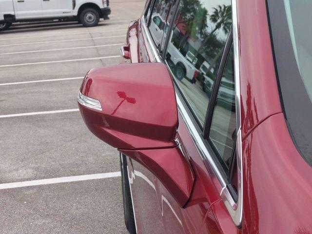 used 2022 Cadillac XT5 car, priced at $29,973