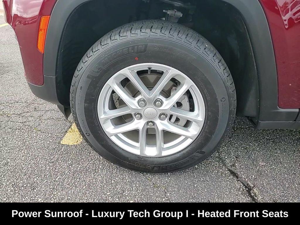 used 2025 Jeep Grand Cherokee car, priced at $33,988