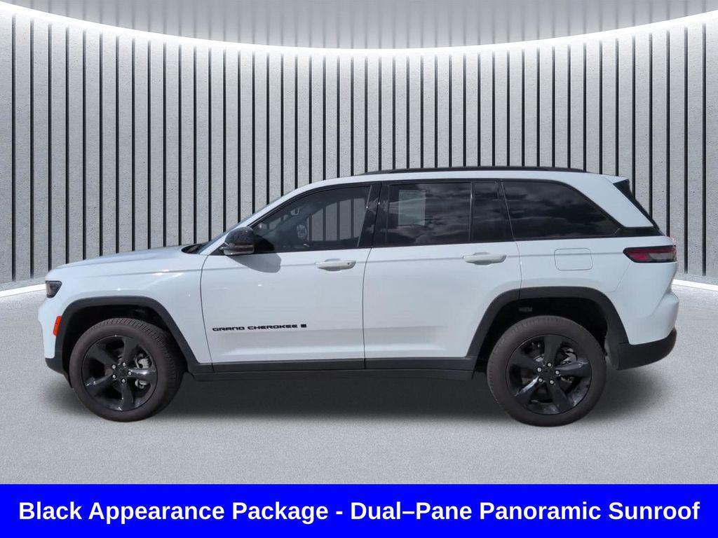 used 2024 Jeep Grand Cherokee car, priced at $39,807