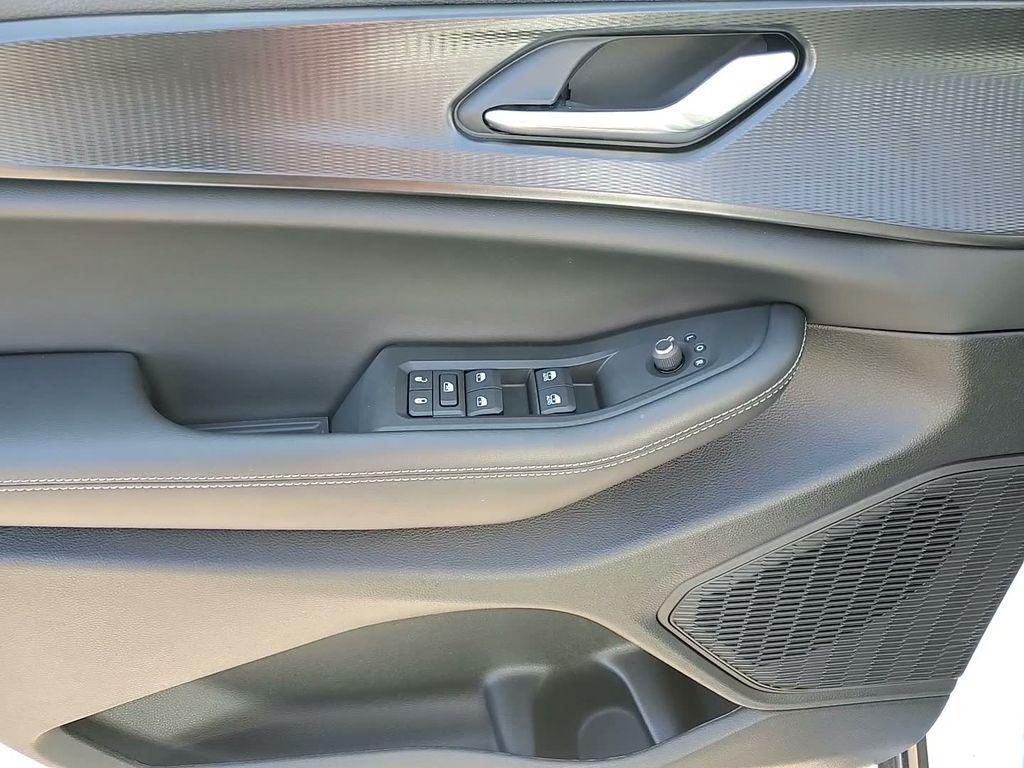 new 2025 Jeep Grand Cherokee car, priced at $34,968