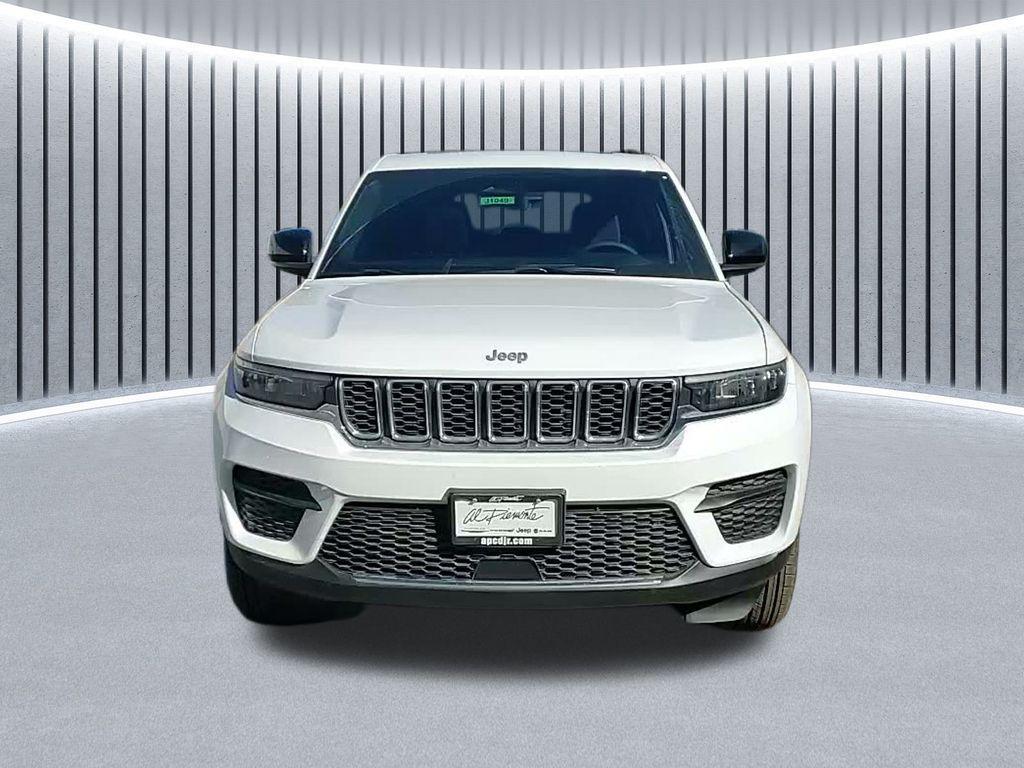 new 2025 Jeep Grand Cherokee car, priced at $34,968