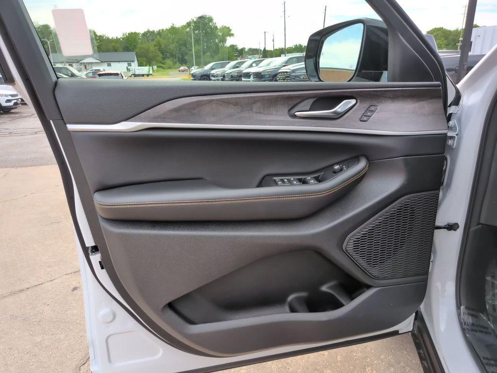 new 2026 Jeep Grand Cherokee car