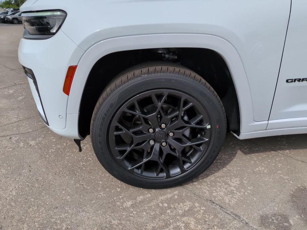 new 2026 Jeep Grand Cherokee car, priced at $55,804