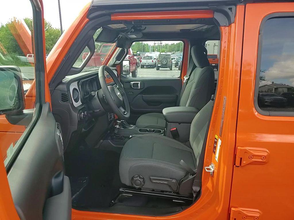 new 2025 Jeep Wrangler car, priced at $44,160