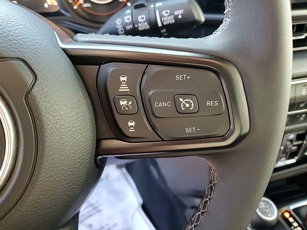 new 2025 Jeep Wrangler car, priced at $42,160