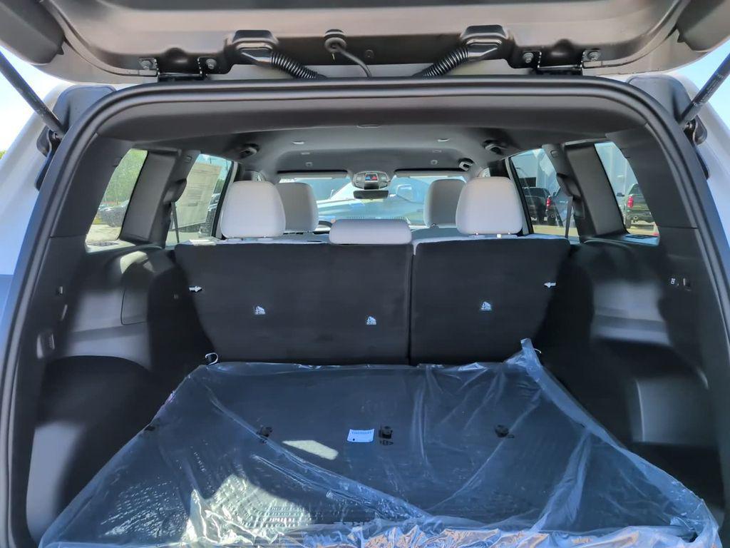 new 2026 Jeep Cherokee car, priced at $34,576