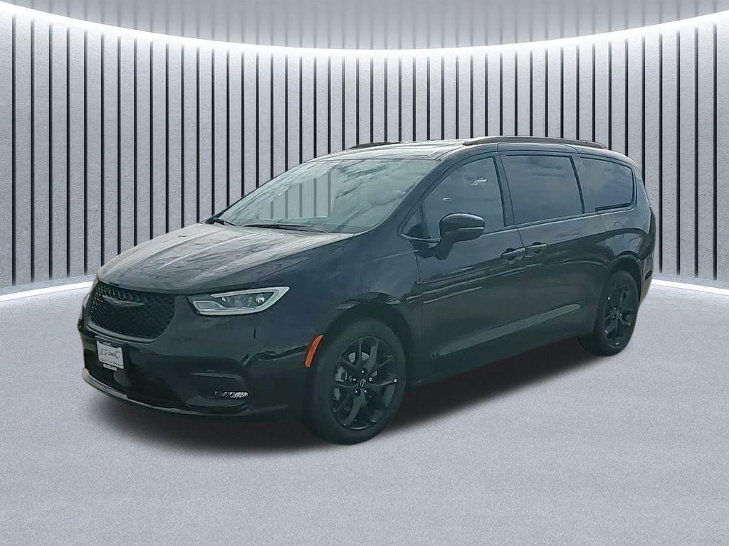 new 2026 Chrysler Pacifica car, priced at $53,080
