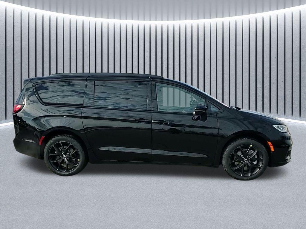 new 2026 Chrysler Pacifica car, priced at $53,080