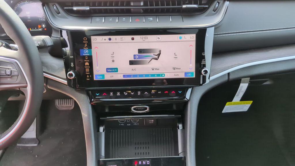 new 2026 Jeep Grand Cherokee car, priced at $42,116