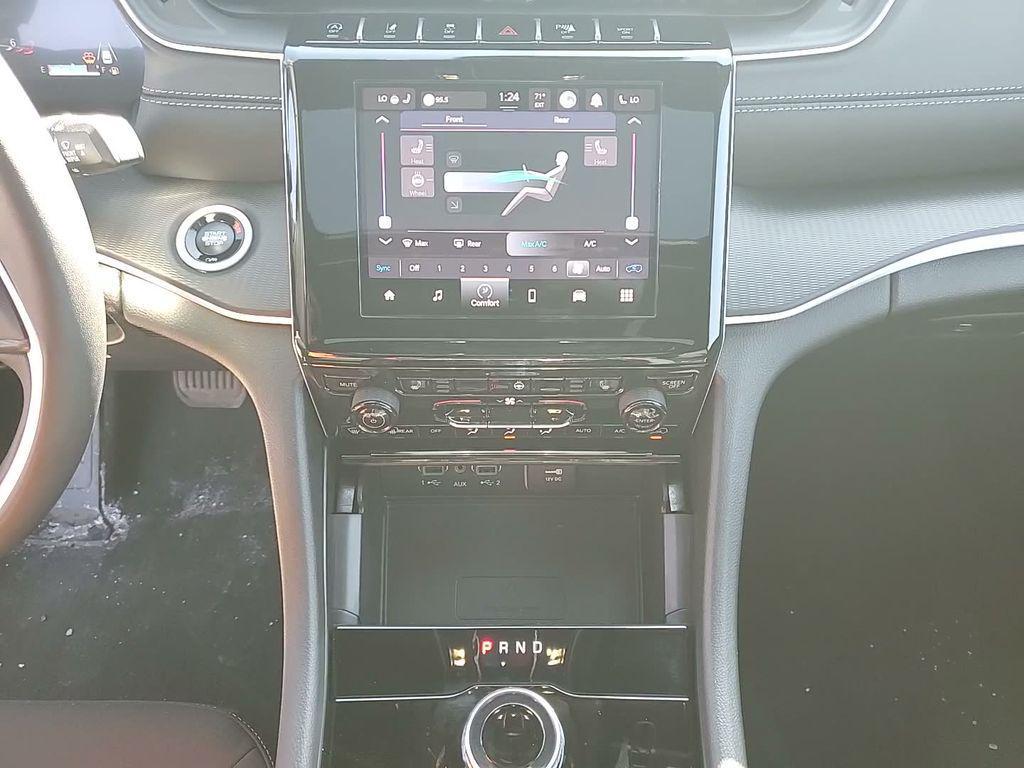 new 2025 Jeep Grand Cherokee L car, priced at $36,828