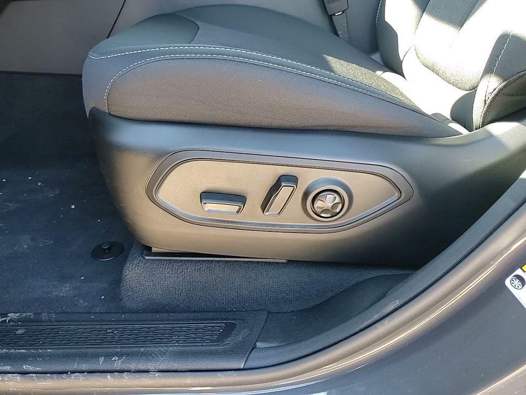 new 2025 Jeep Grand Cherokee L car, priced at $36,828