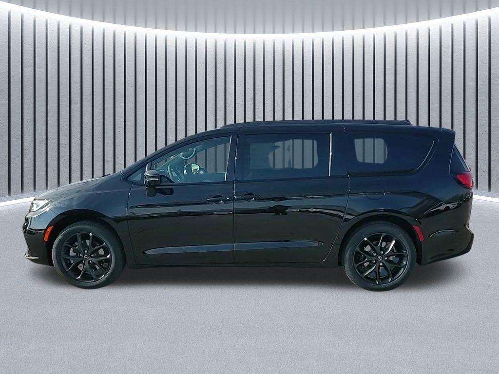 new 2026 Chrysler Pacifica car, priced at $48,391