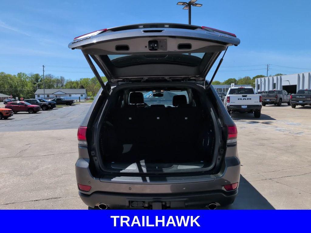 used 2021 Jeep Grand Cherokee car, priced at $23,408