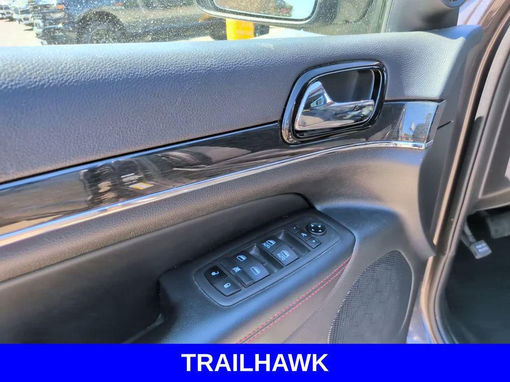 used 2021 Jeep Grand Cherokee car, priced at $23,408