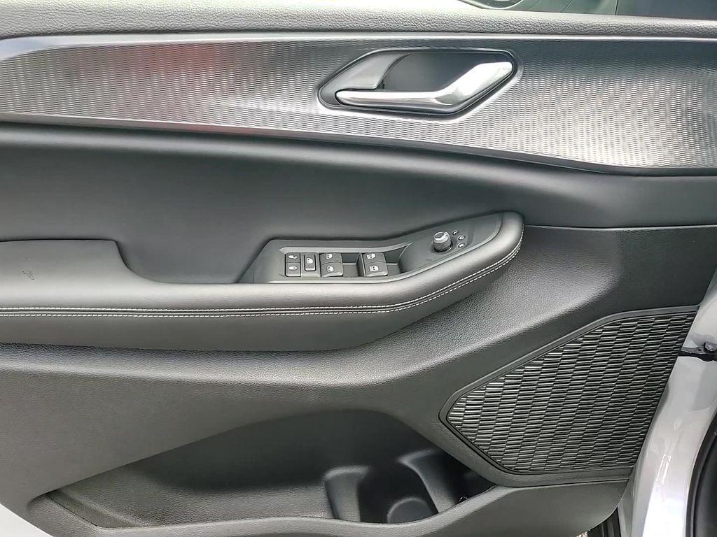 new 2025 Jeep Grand Cherokee L car, priced at $36,828