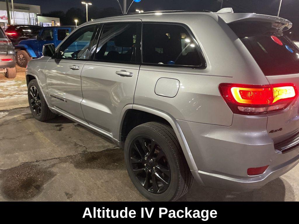 used 2017 Jeep Grand Cherokee car, priced at $16,832