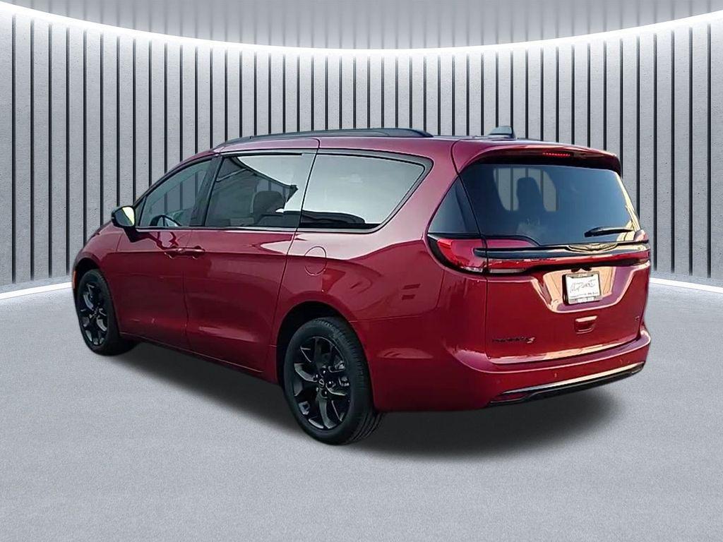 new 2026 Chrysler Pacifica car, priced at $48,876