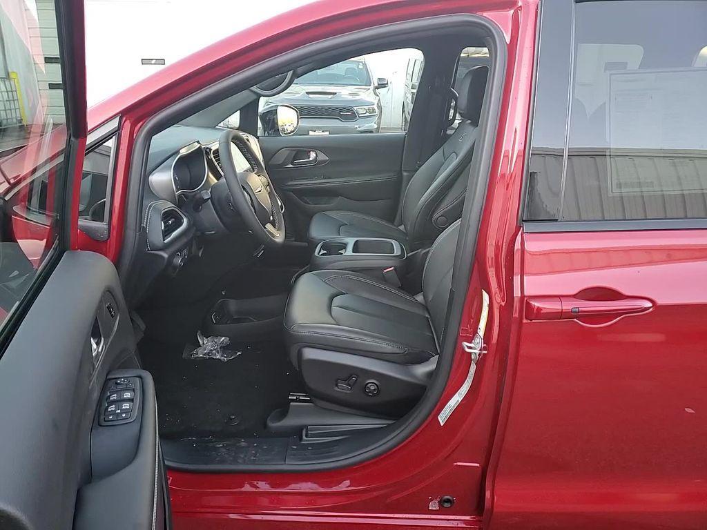 new 2026 Chrysler Pacifica car, priced at $48,876
