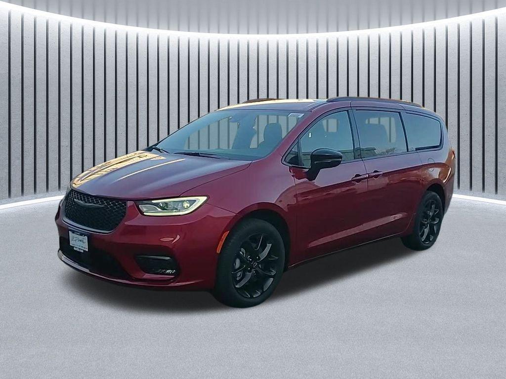 new 2026 Chrysler Pacifica car, priced at $48,876
