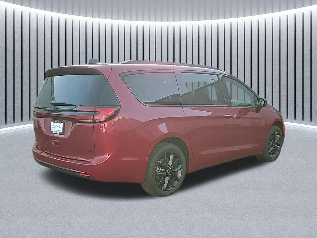 new 2026 Chrysler Pacifica car, priced at $48,876