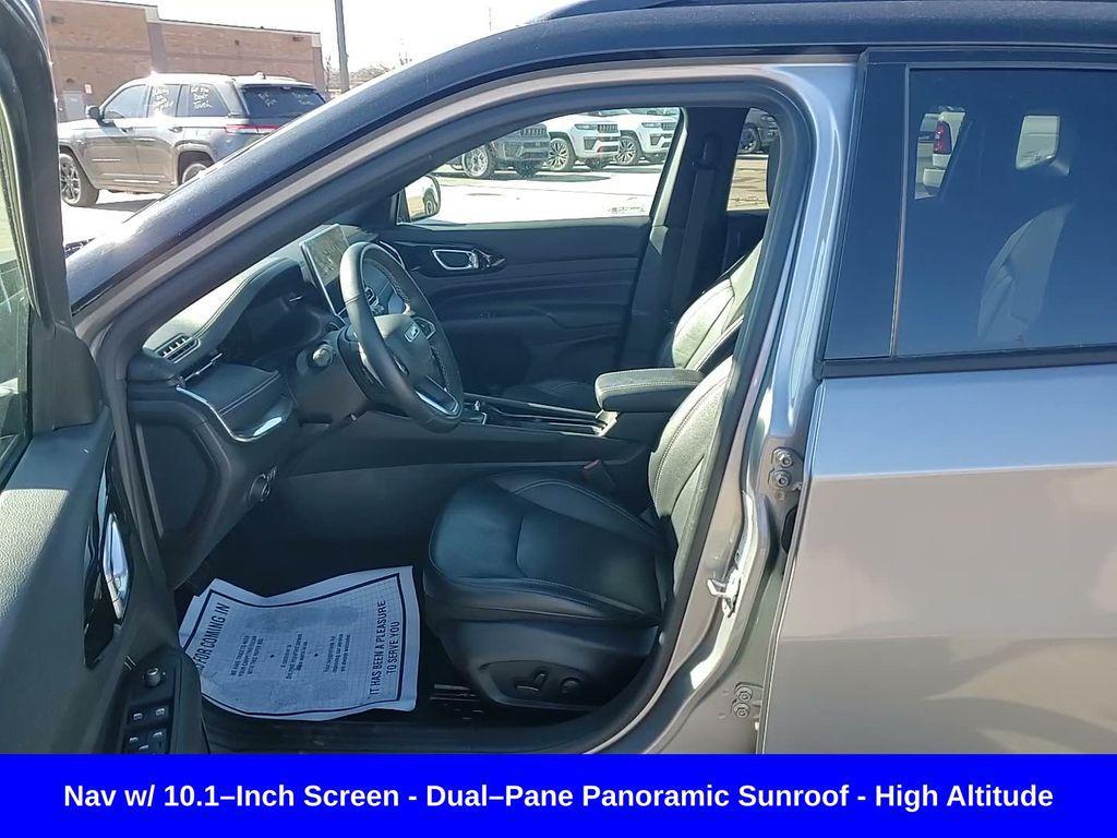 used 2022 Jeep Compass car, priced at $25,911