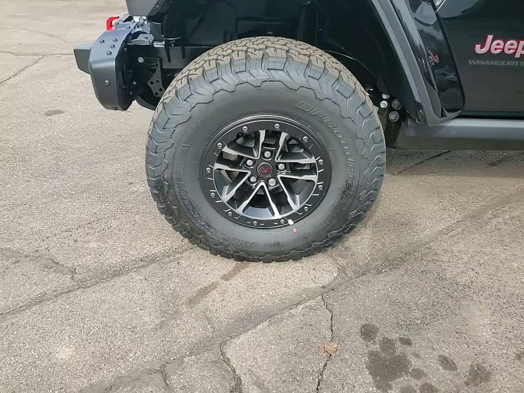 new 2026 Jeep Wrangler car, priced at $61,174