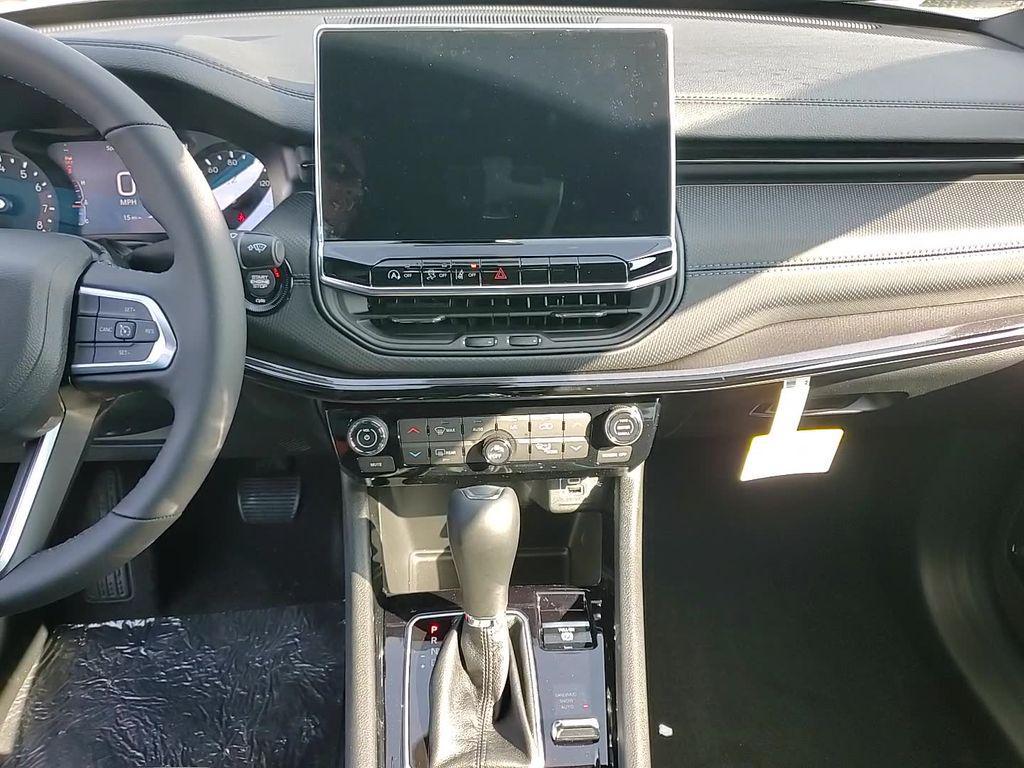 new 2025 Jeep Compass car, priced at $30,799