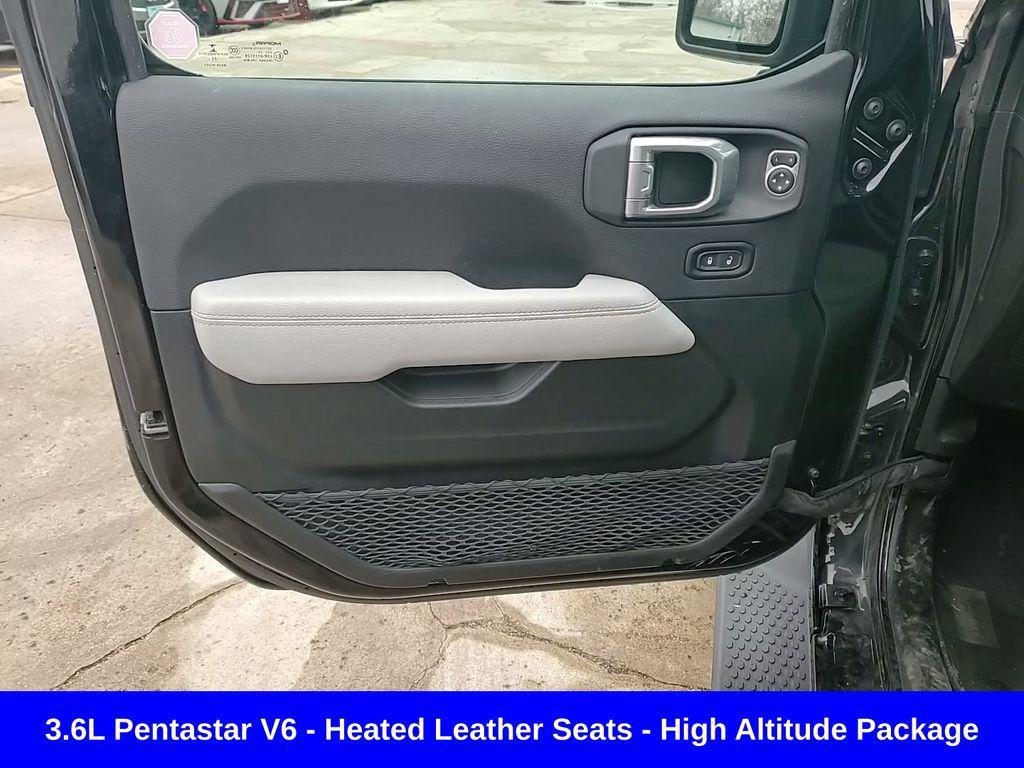 used 2022 Jeep Wrangler Unlimited car, priced at $34,977