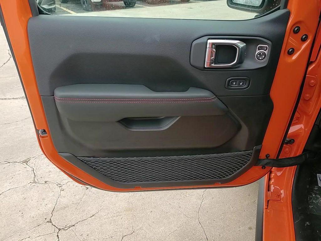 new 2025 Jeep Gladiator car, priced at $56,572