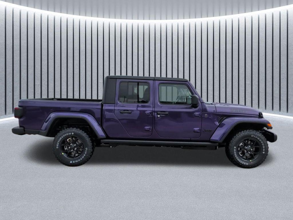 new 2026 Jeep Gladiator car, priced at $45,983
