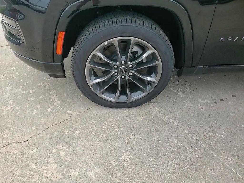 new 2024 Jeep Grand Wagoneer L car, priced at $91,705