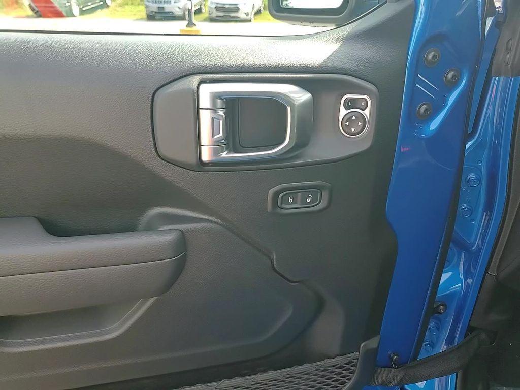 new 2025 Jeep Gladiator car, priced at $49,923