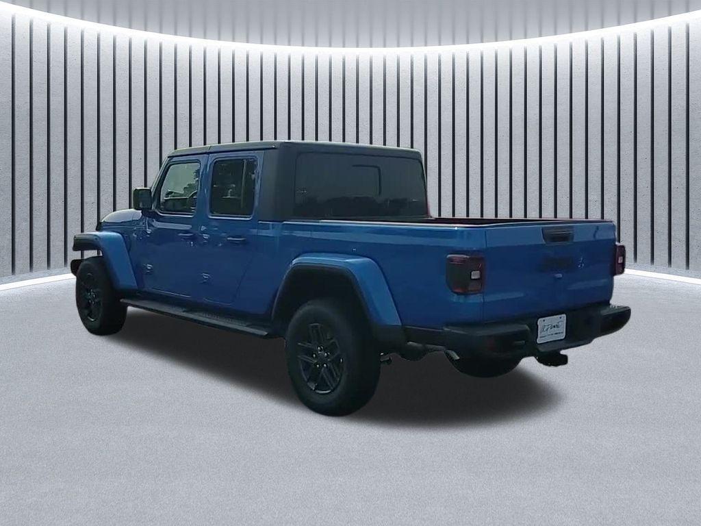 new 2025 Jeep Gladiator car, priced at $49,923